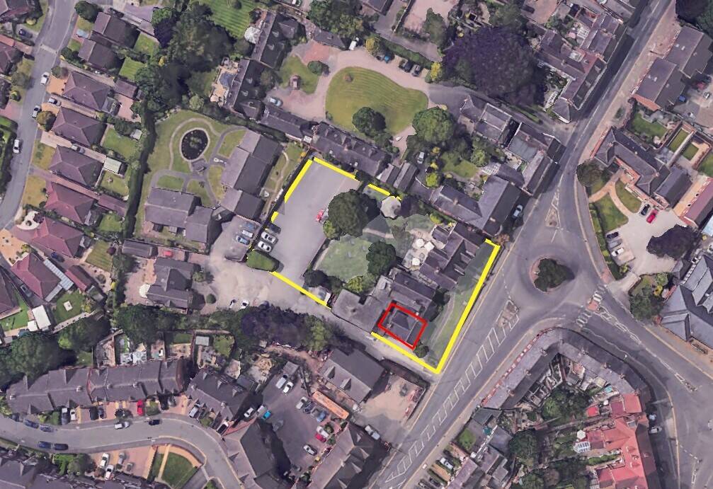 Restaurant To-Let in Nantwich with Large Garden. Nil Premium