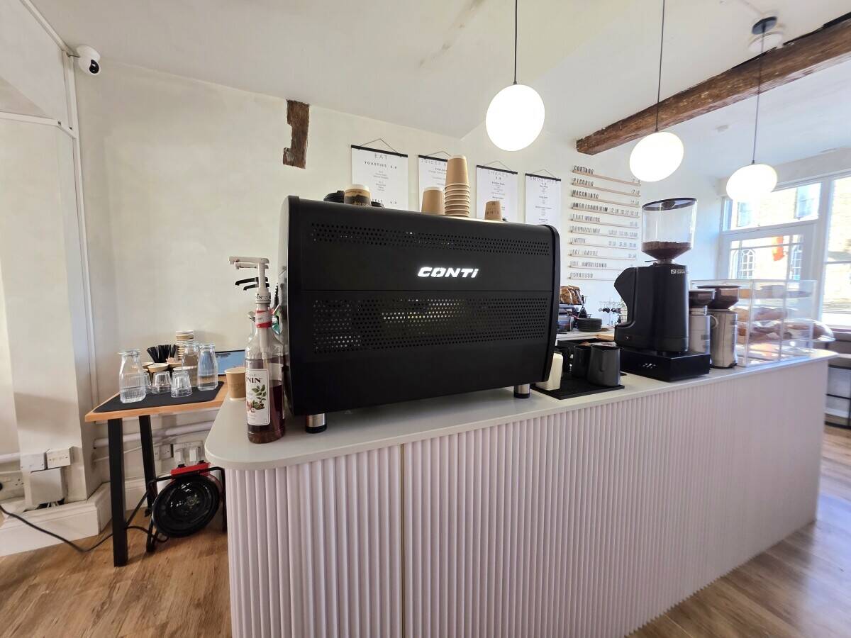 COFFEE SHOP / CAFE