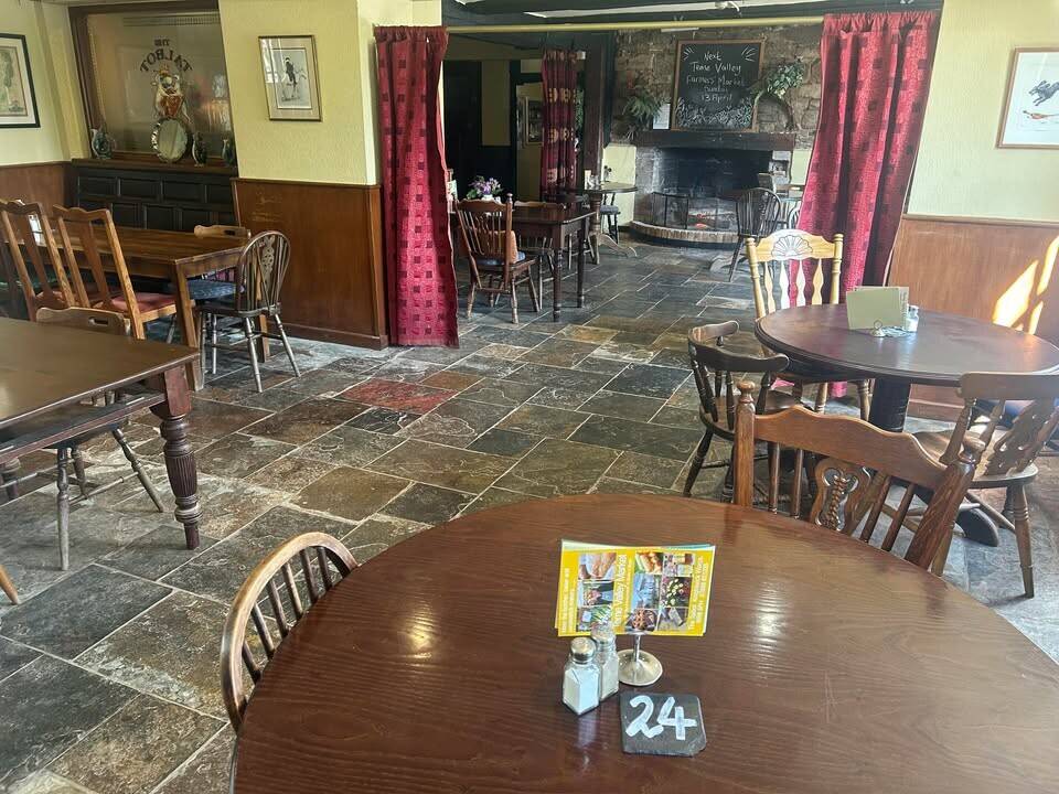 WORCESTERSHIRE/HEREFORDSHIRE BORDER - RIVERSIDE INN SET IN 2.7 ACRES Photo 3