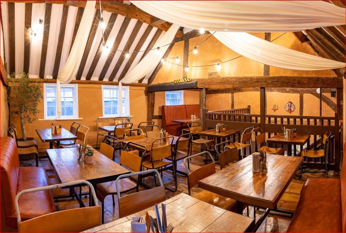 Restaurant & Cocktail Bar for sale in High Wycombe Photo 3