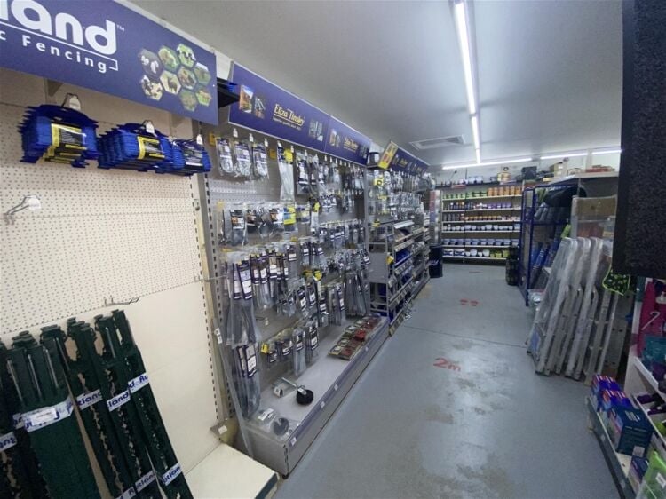 Retail For Sale in Kettering Photo 3