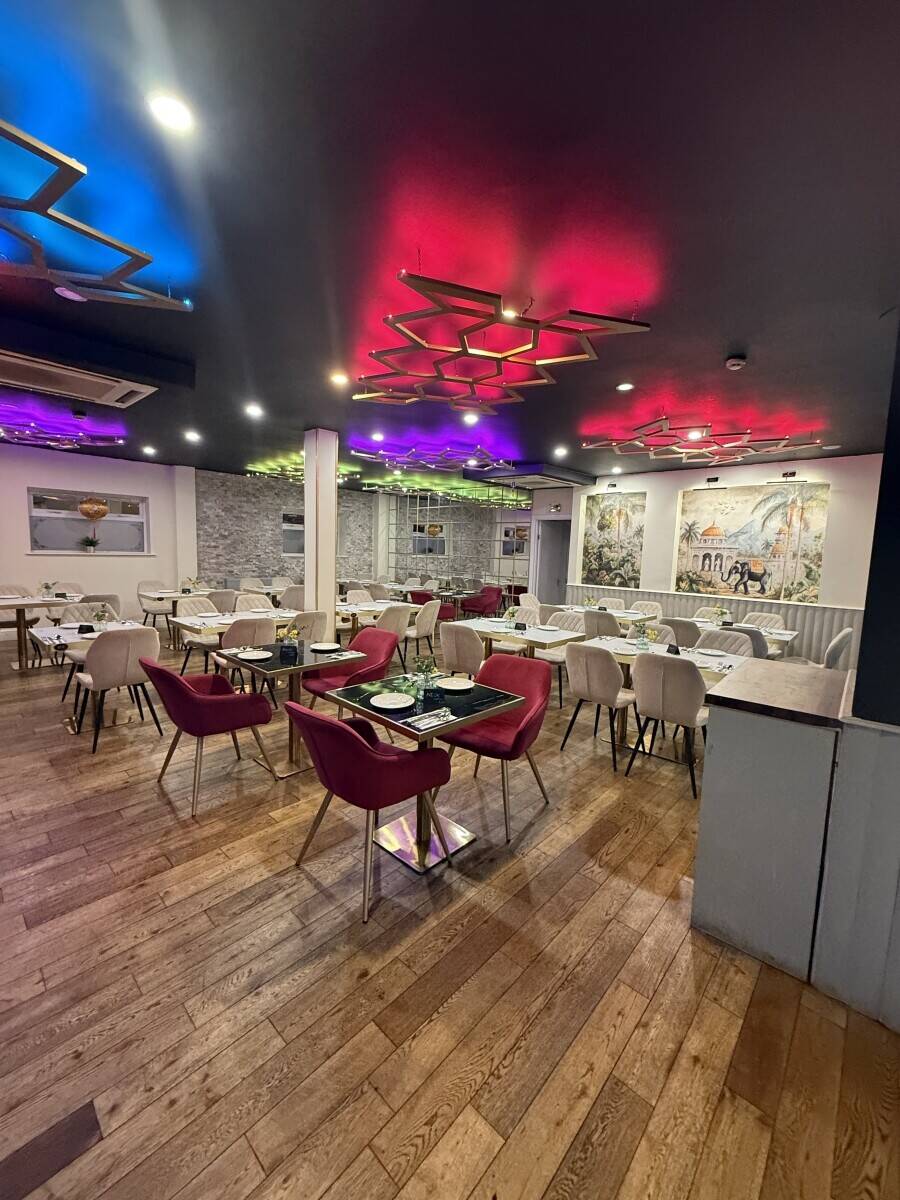 Wok&rsquo;N Rolls Chinese Restaurant/Pub for Sale