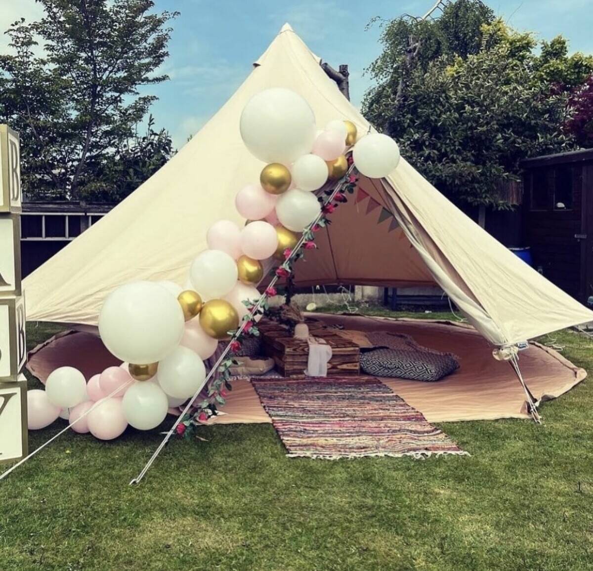Teepee sleepover business