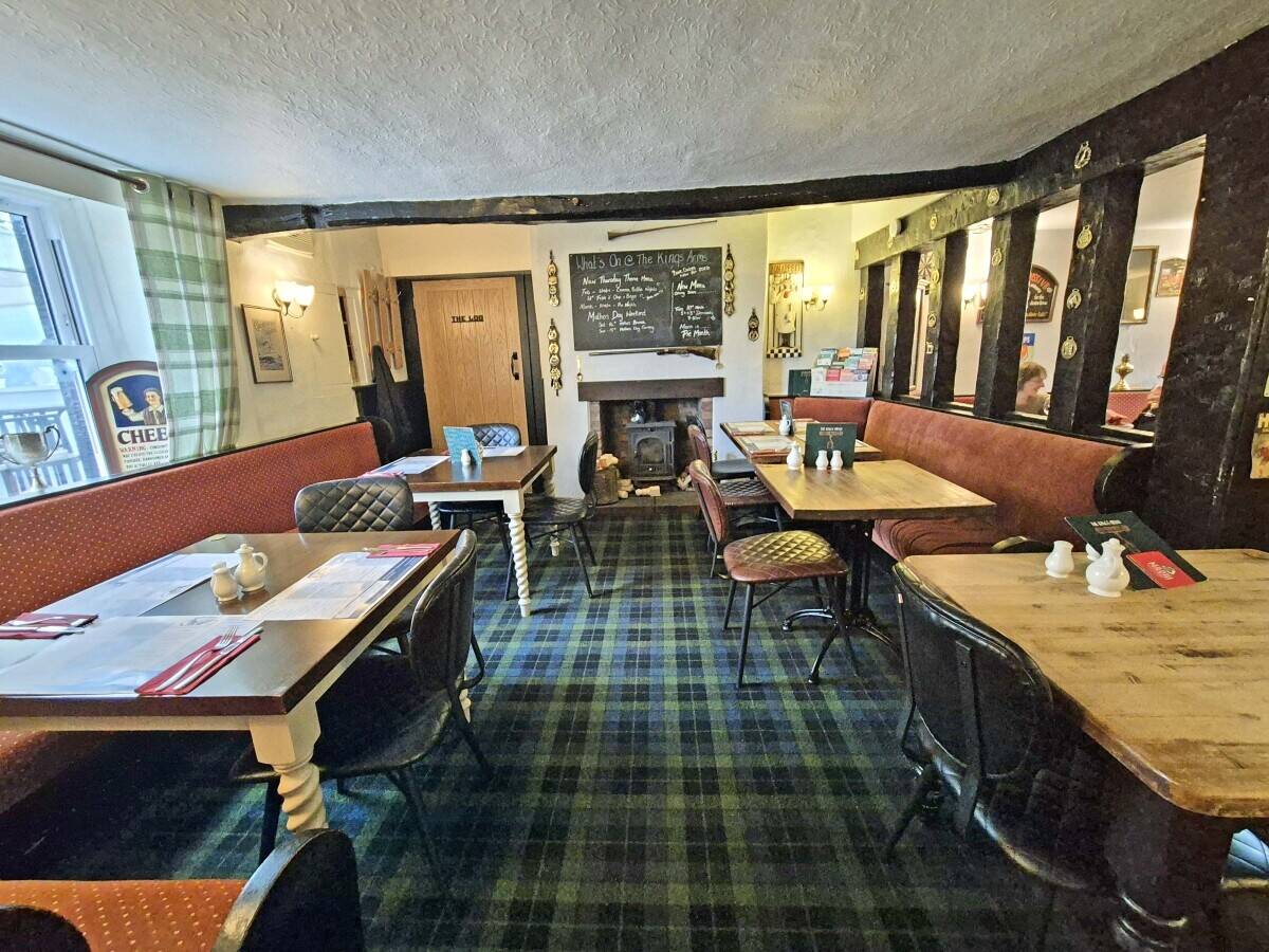 CUMBRIA - EDGE OF NATIONAL PARK DESTINATION PUB WITH VILLAGE SHOP/POST OFFICE