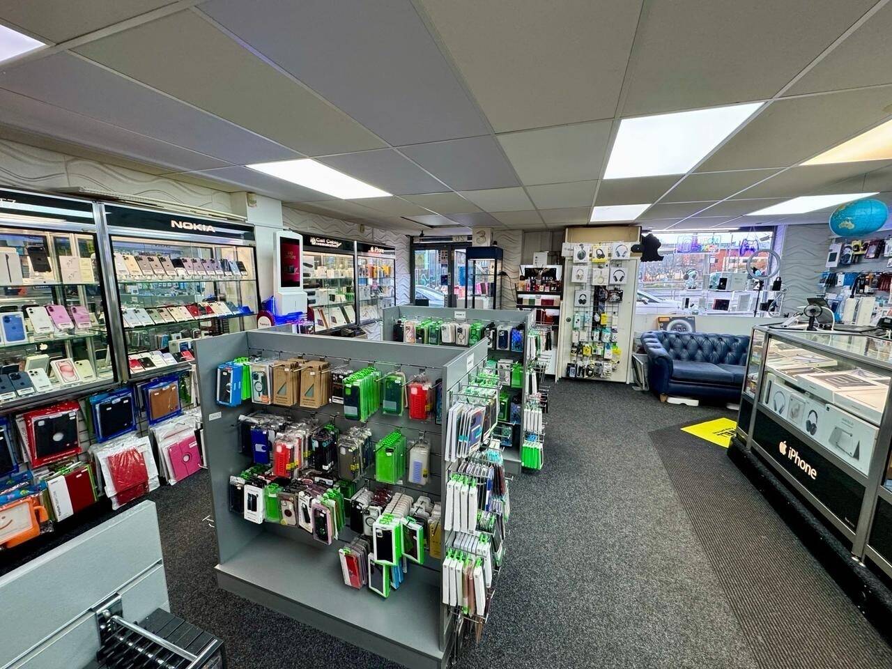 Established Mobile Phone Repair Shop Trading Since 1997 Photo 4