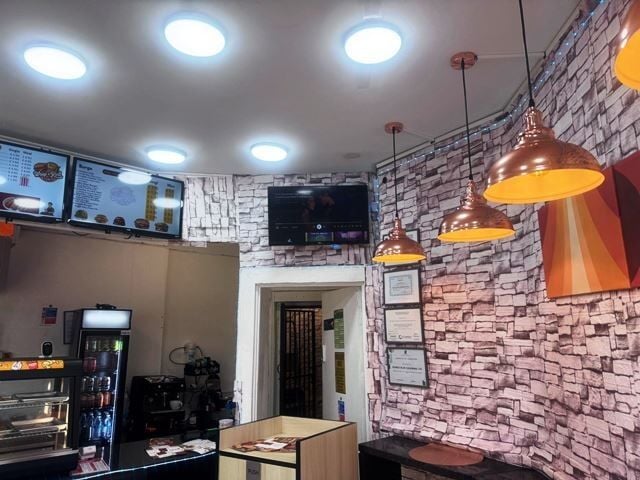 Café  /   Takeaway Specialising In Kebabs, Wraps And Burgers for Sale Photo 3