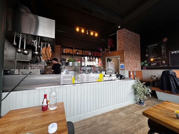 Cafe Premises in Whiteinch Glasgow West End Photo 3