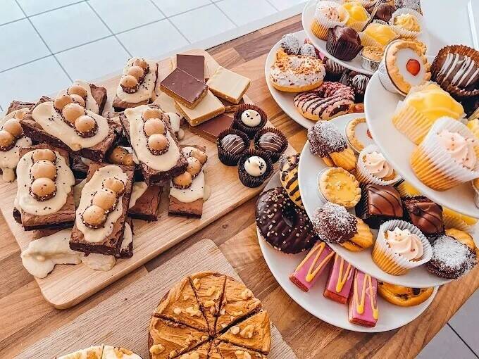 BUBBLE TEA, COFFEE & DESSERT SHOP FOR SALE –PRIME SHOPPING CENTRE, PETERBOROUGH