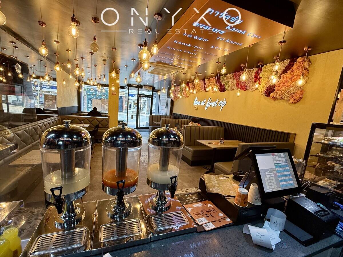 Branded Café & Indian Restaurant for Sale | Busy High Street Location, Buckinghamshire Photo 3