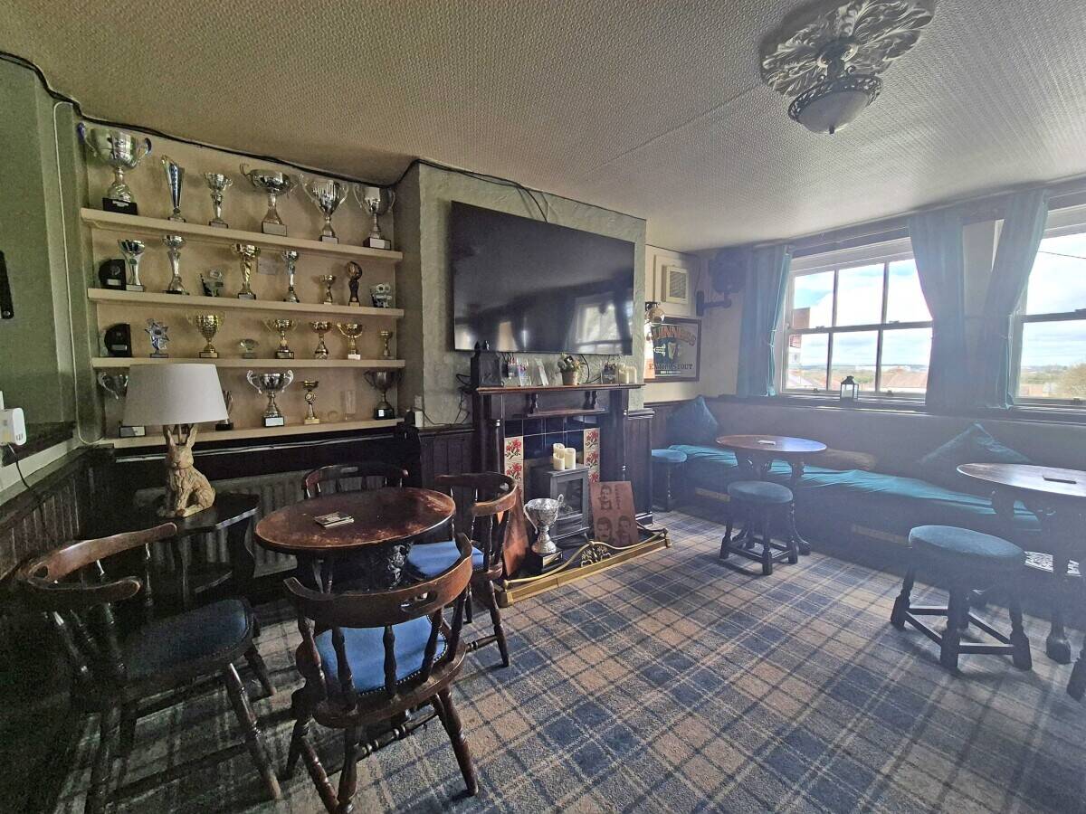 COUNTY DURHAM - VILLAGE WET LED PUB WITH SPACIOUS OWNERS ACCOMMODATION Photo 3
