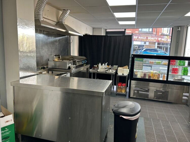 Flavours of the Med – Popular Takeaway, Cafe & Grocery Hub