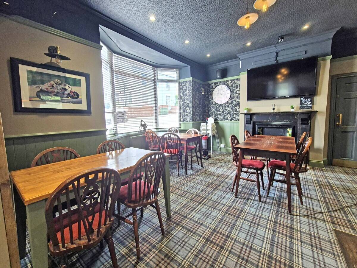 COUNTY DURHAM - INVESTMENT SALE/ COMMUNITY PUBLIC HOUSE Photo 3