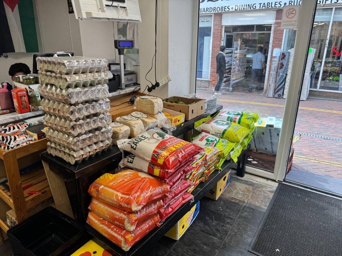 Grocery shop for sale with Halal Butchers Photo 4