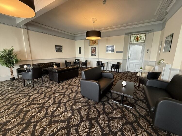 Prime seafront hotel within Torbay’s established resort of Paignton For Sale in Paignton Photo 3