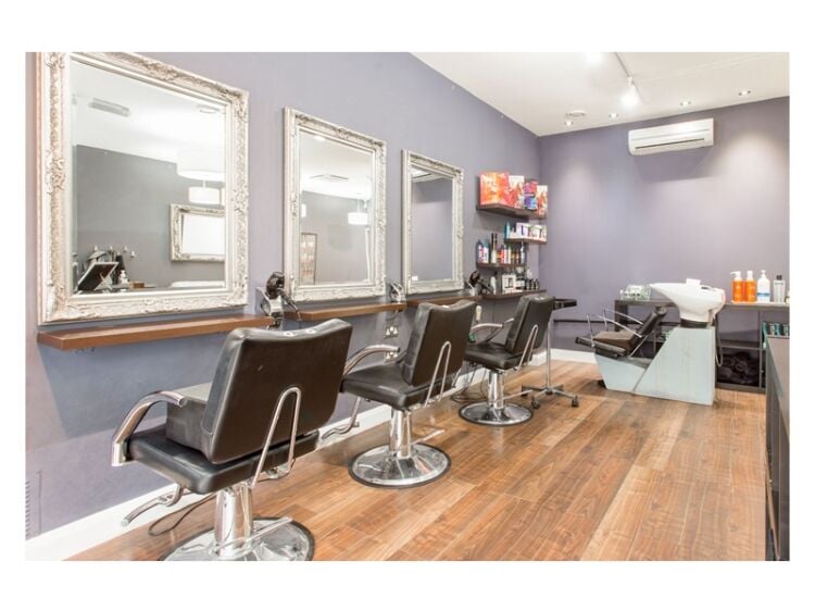 Glow With Confidence – Modern Beauty & Aesthetics Clinic