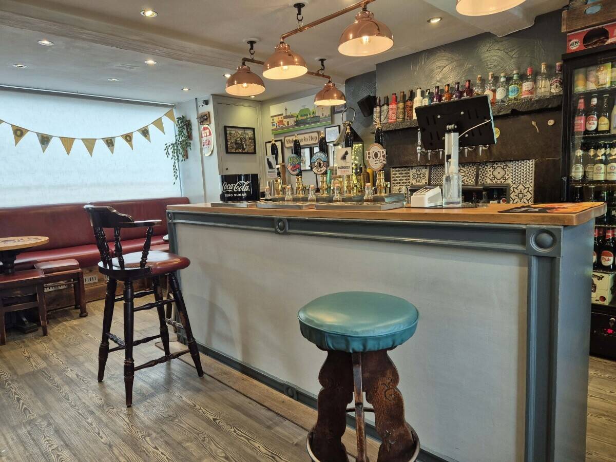 LANCASHIRE - TOWN CENTRE AUTHENTIC MICRO PUB