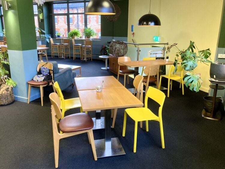 DAYTIME COFFEE SHOP/CAFE & IN HOUSE CATERERS Photo 3