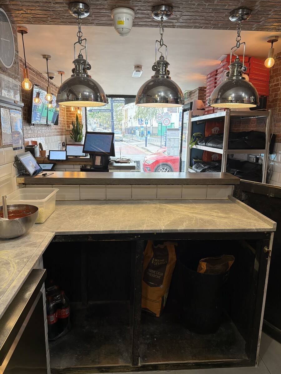 Pizza Takeaway Business For Sale &ndash; Gravesend, Kent &ndash; &pound;4,500 Weekly Takings Photo 3