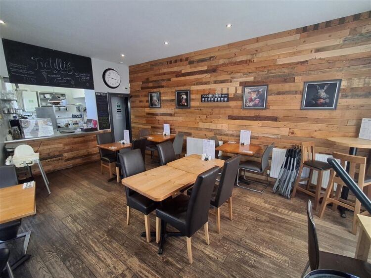 Cafe & Sandwich Bars For Sale in Brighouse Photo 3