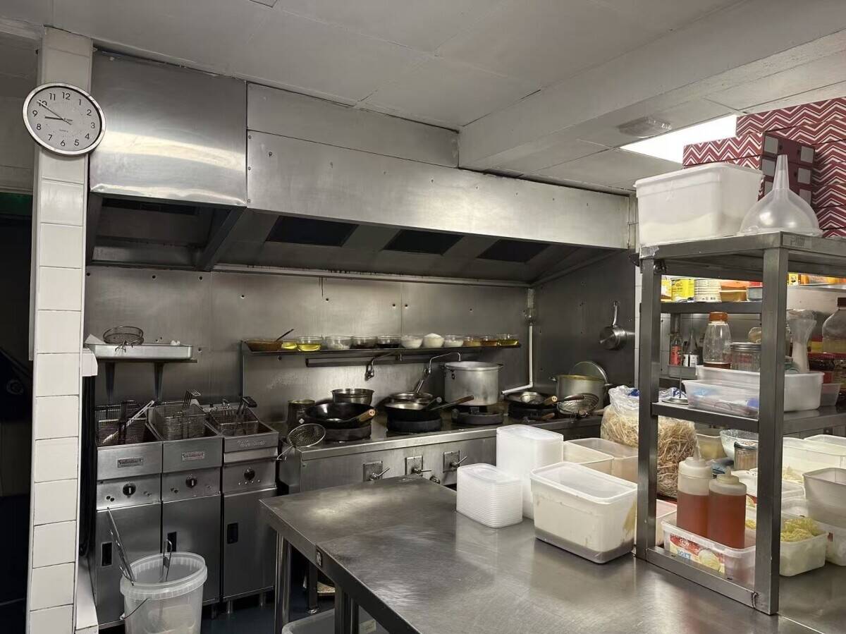 Restaurant for sale in low price Photo 3