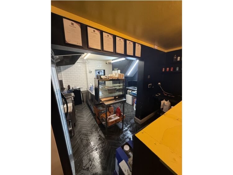 Crave the Crunch – Trend-Led Smash Burger & Loaded Fries Takeaway Photo 3