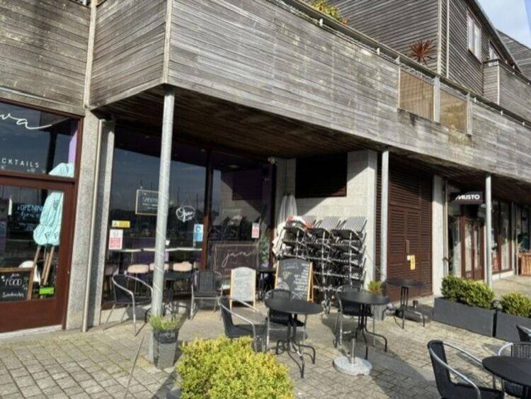 Leasehold Coffee & Cocktail Bar Located In Falmouth Photo 3
