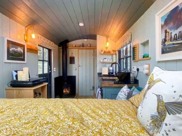 1 Bedroom Fully Equipped Holiday Home Photo 3