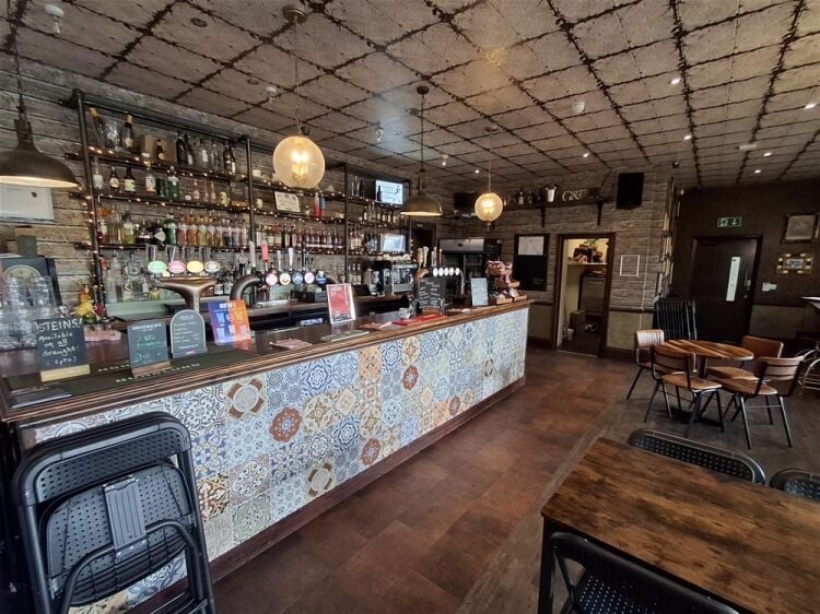 Licenced Trade, Pubs & Clubs For Sale in Wakefield Photo 3