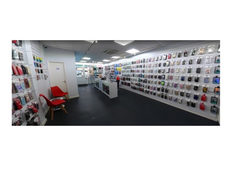 Power Up Your Tech – Thriving Mobile Repair & Gadget Hub Photo 3