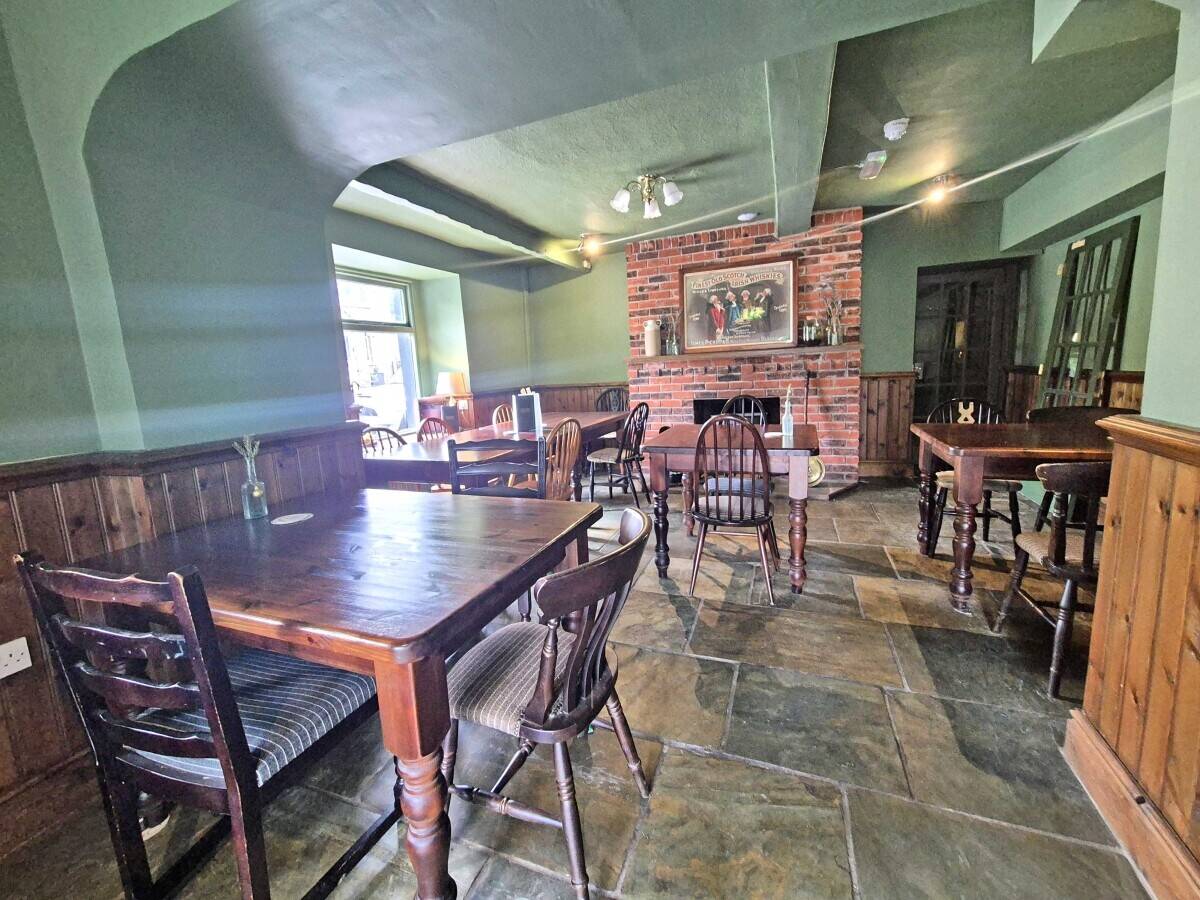 NORTH YORKSHIRE - COUNTRY PUB IN THE HEART OF THE YORKSHIRE DALES OFFERING LETTING ACCOMMODATION