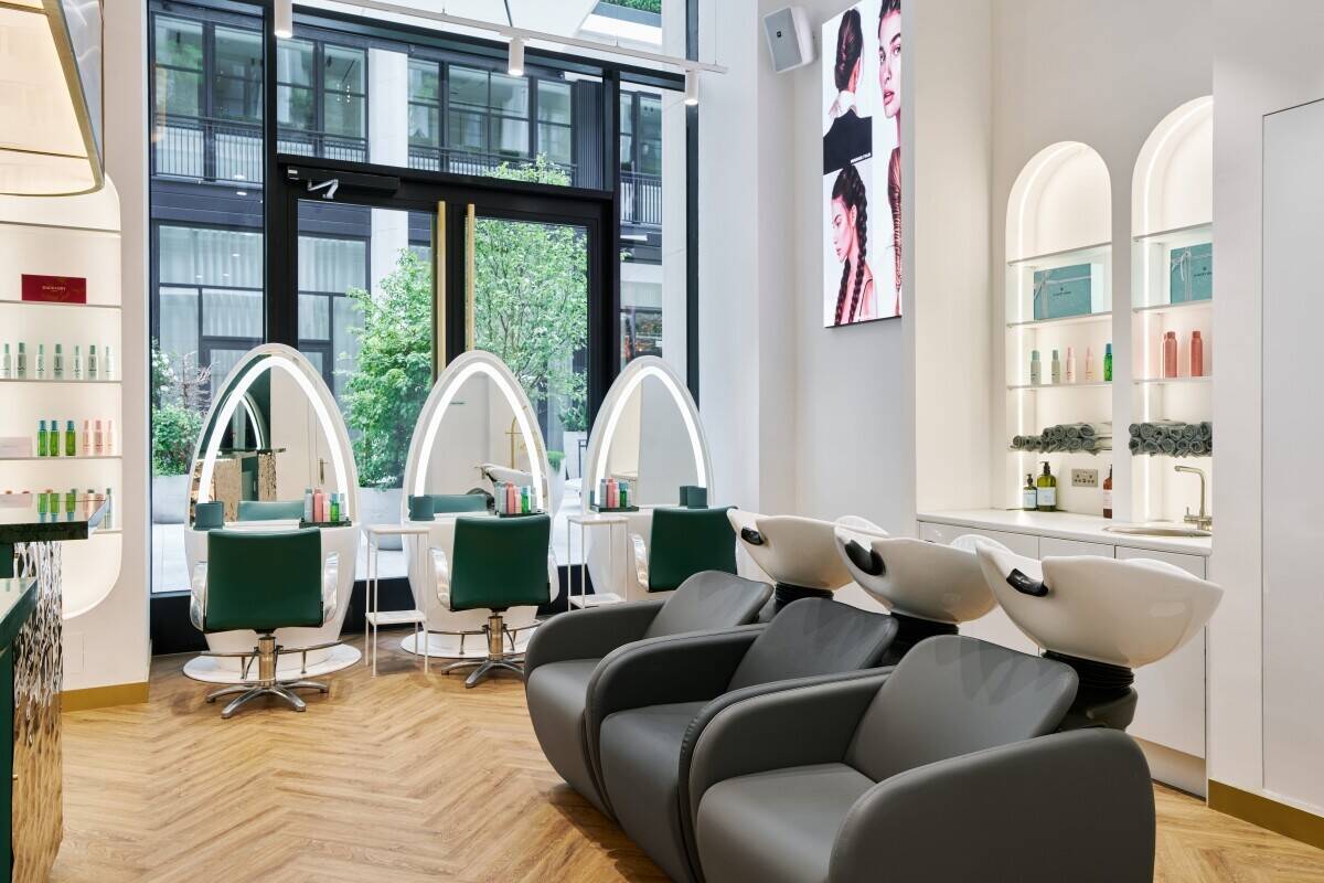 Premium Beauty Franchise in London - Single & Multi-Unit Opportunities Photo 3