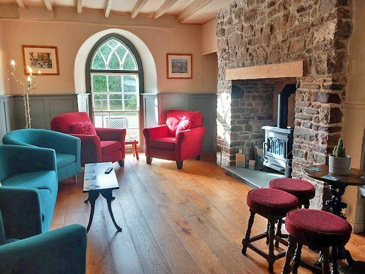 PEMBROKESHIRE – CHARACTER PREMISES WITH FIVE QUALITY EN SUITE LETTING ROOMS IN BUSY TOURIST DESTINAT Photo 3