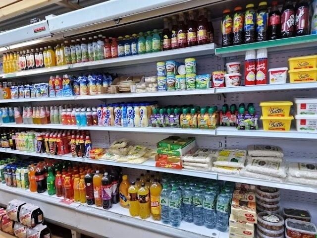 Huge Supermarket With Scope To Introduce Off Licence Sales for Sale