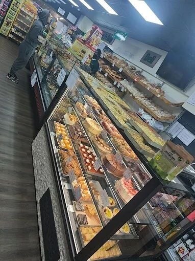 Supermarket With Deli Counter for Sale