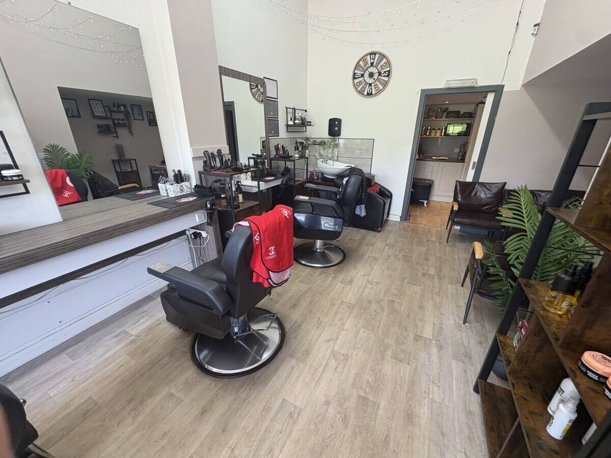 Well established and profitable barbers in highly sought after location Ref 2013 Photo 3