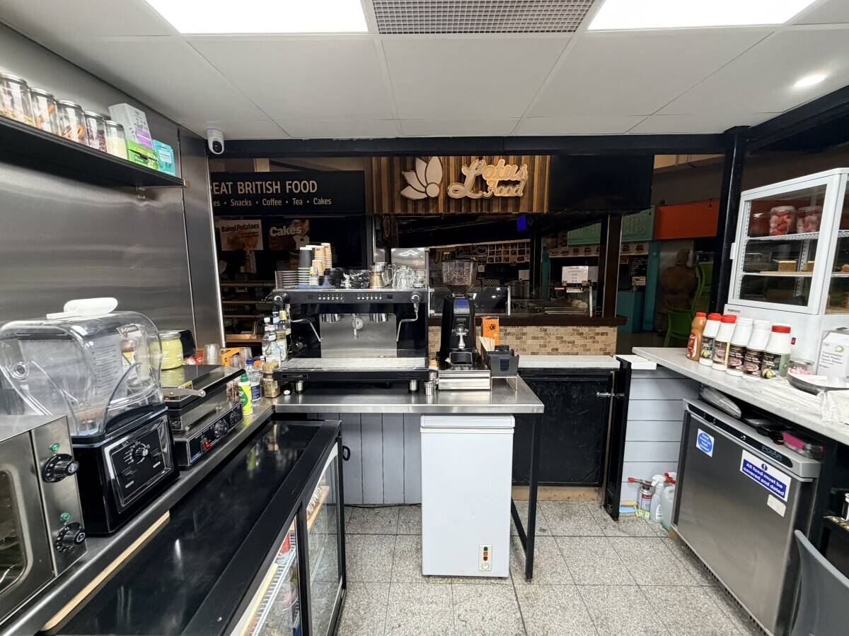 Takeaway/Dessert Shop Business For Sale - Prime Location - Arndale Shopping Centre - Heavy Footfall Photo 3
