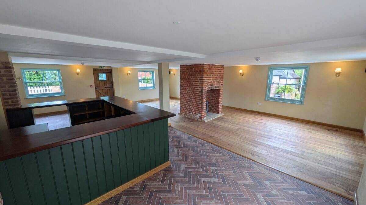 ESSEX - FULLY RENOVATED FREEHOUSE TO LET