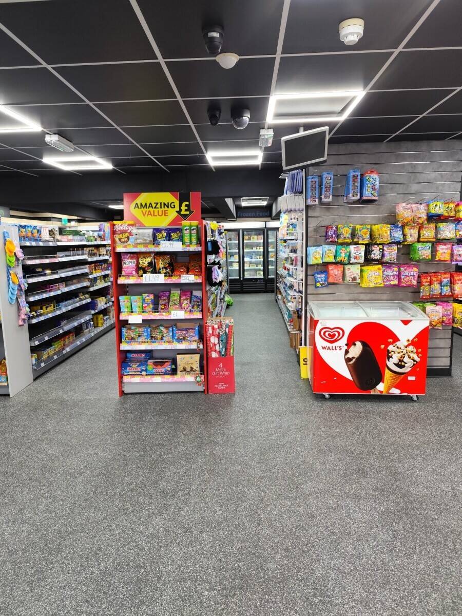 Off licence for sale in isle of wight leave your number on enquiry soap i can call you