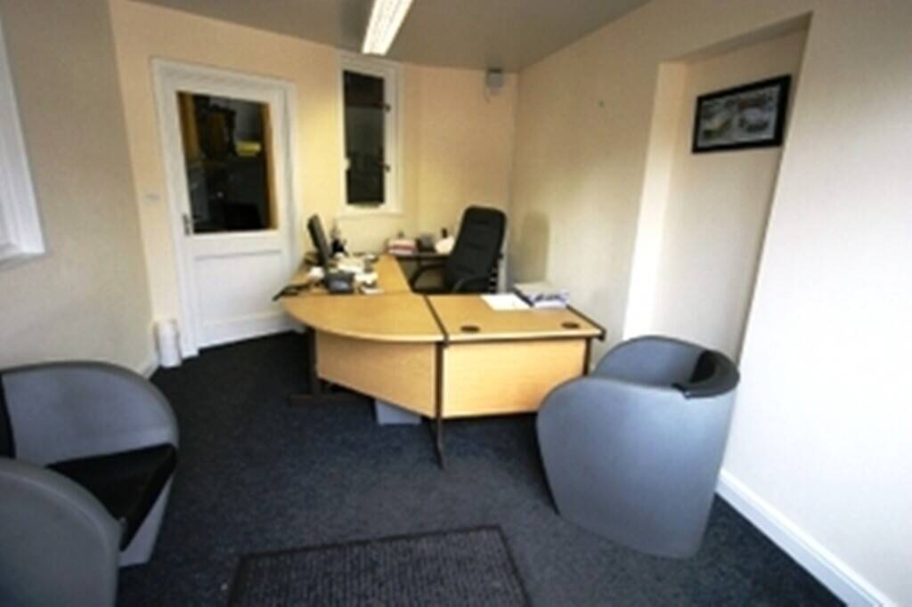 PROFITABLE MOTOR GARAGE & PERFORMANCE CAR BUILD SPECIALIST – COLCHESTER, ESSEX Photo 3
