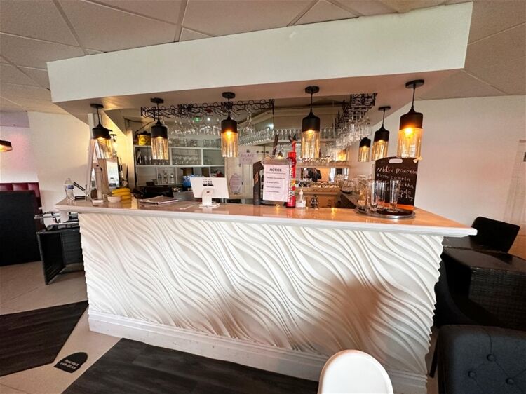 Restaurant in Northern Moor Photo 3