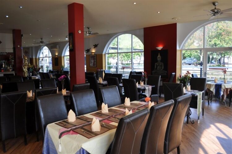 RIM NAM THAI RESTAURANT Photo 3