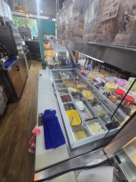 Licensed Coffee Shop With Ice Cream And Off Licnece for Sale