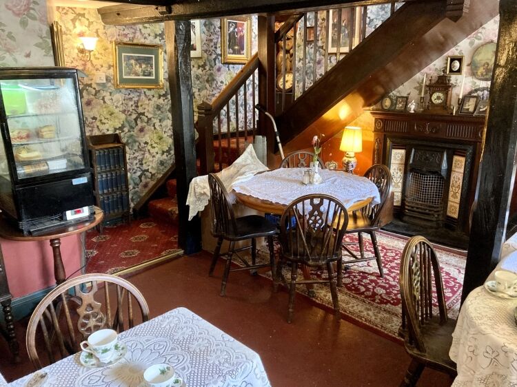 FAMOUS LICENSED DAYTIME TEA ROOM
