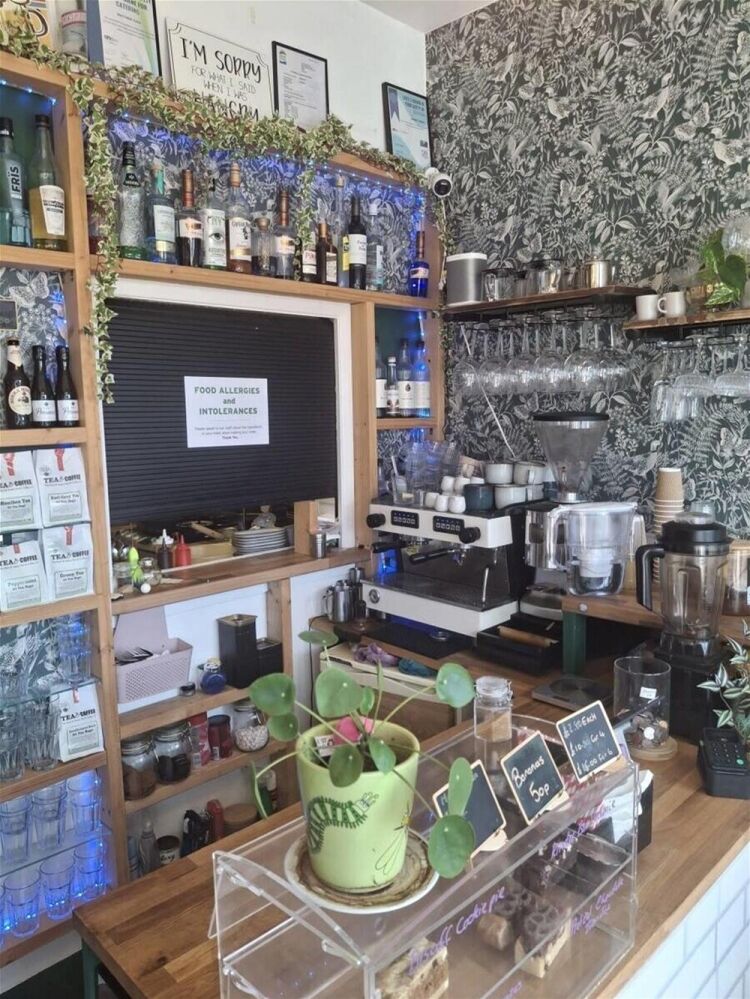 LEASEHOLD LIC. CAFE Photo 3