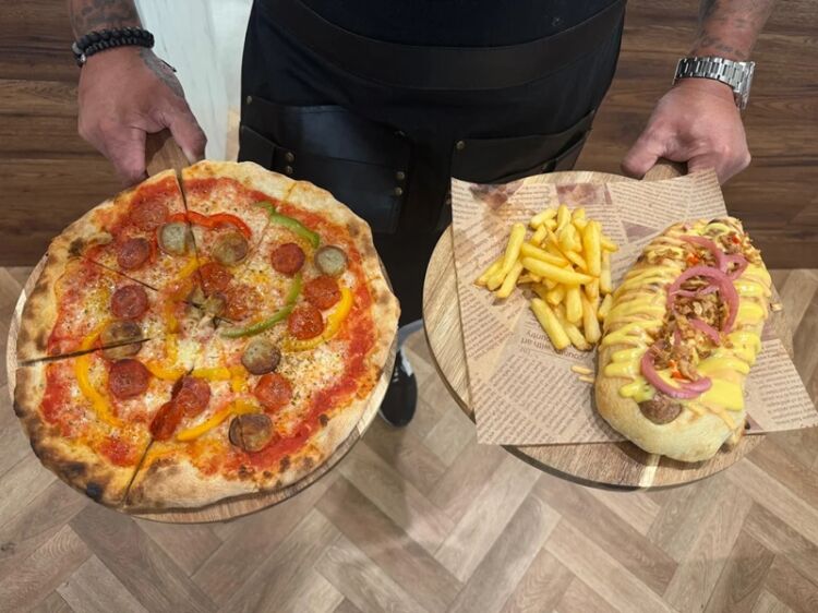 Vibrant Artisan Pizza & Fusion Eatery