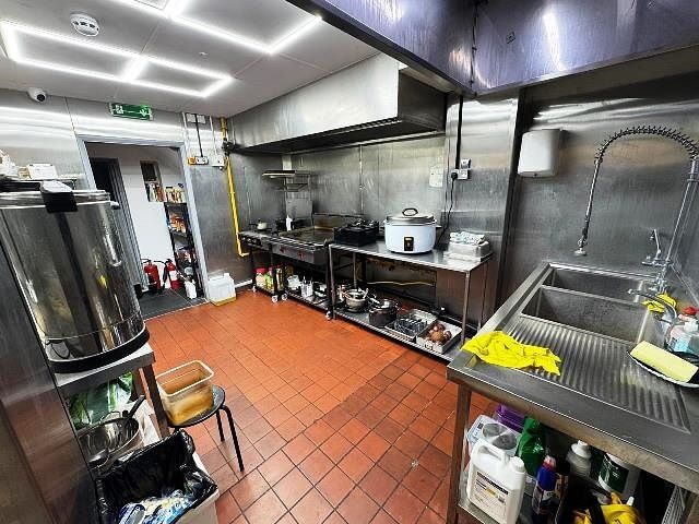 Bubble Tea & Vegan Burger Takeaway a3 Useage for Sale
