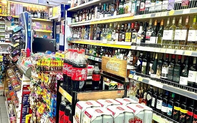 Self Service Stores, Full Free Off Licence, National Lottery & Parcel Service for Sale