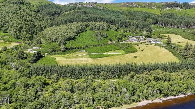 Loch Ness View Croft and Westfield Croft Photo 3