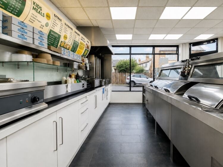 Leasehold Fish & Chip Takeaway, Located In Burton Joyce, Nottinghamshire Photo 3