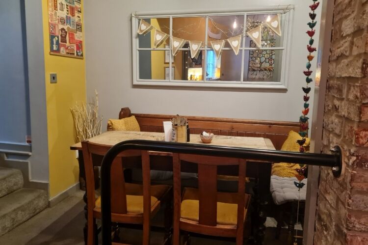 Established Cafe - Pickering Photo 3